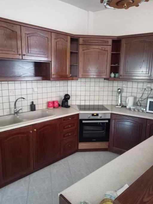 Appartamento Giannis House In Kíssamos Esterno foto