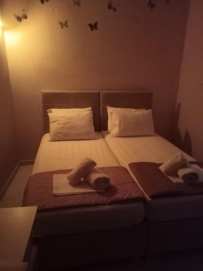 Appartamento Giannis House In Kíssamos Esterno foto