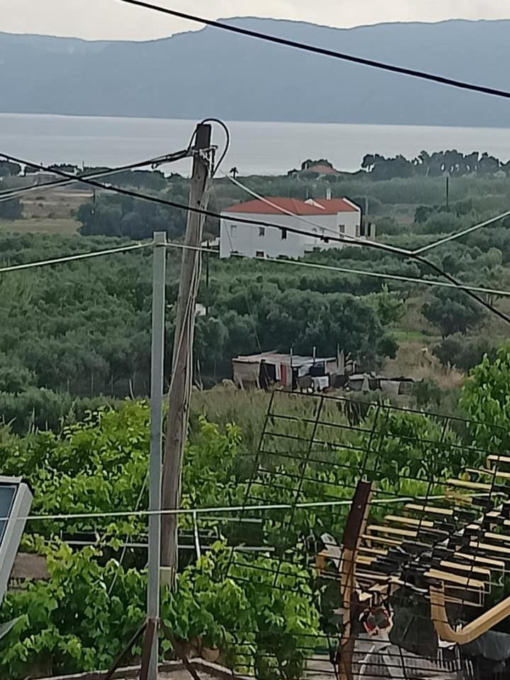 Appartamento Giannis House In Kíssamos Esterno foto
